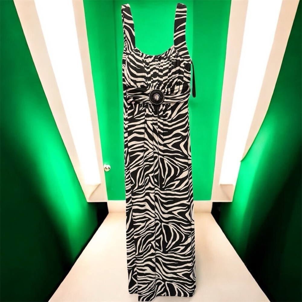 Enfocus Studio Black & White Zebra Maxi Dress 6P pit to pit 15in length 50in